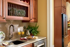 sierra-vista-maple-cognac-butlers-pantry